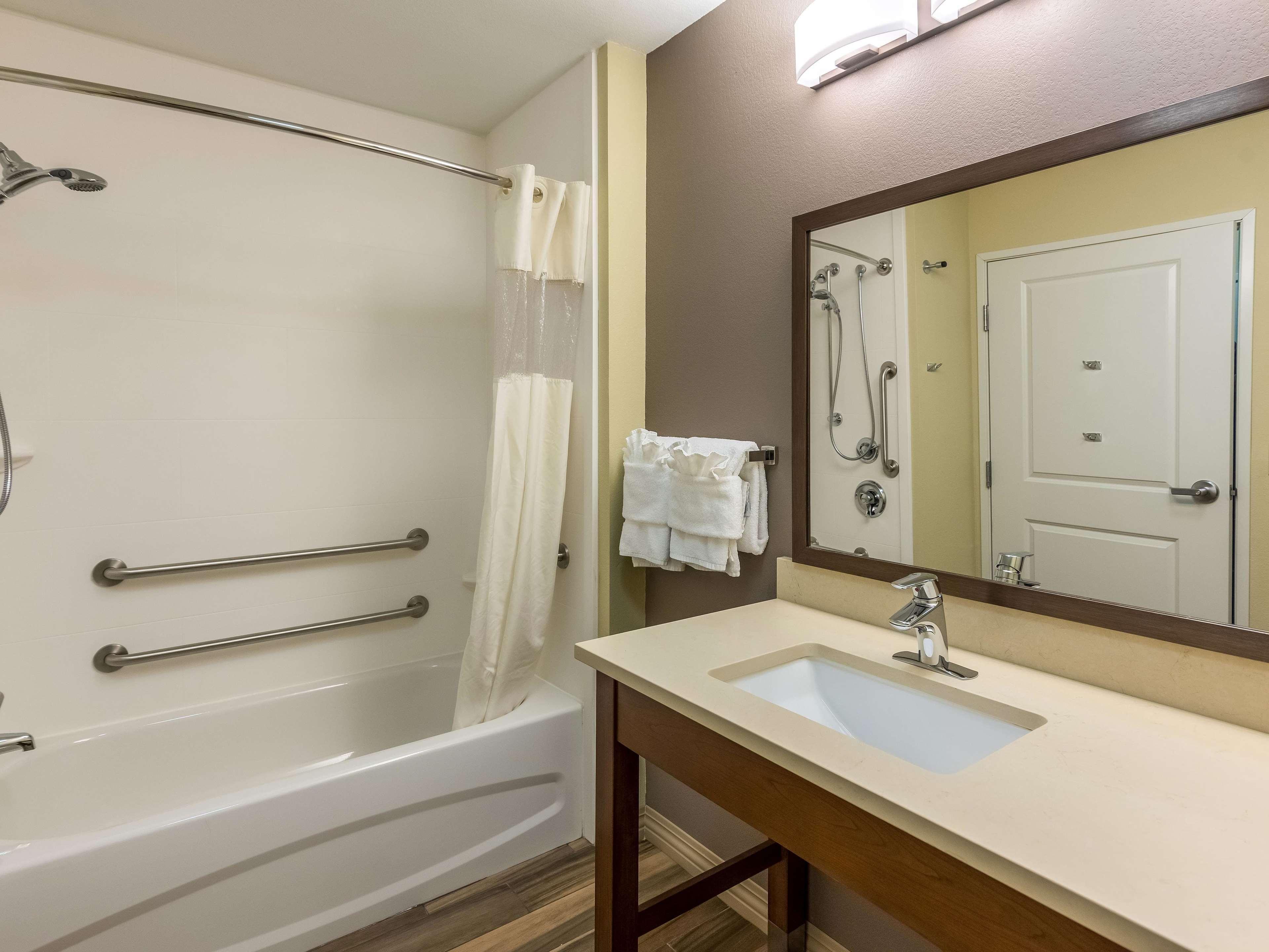 La Quinta By Wyndham Durango Hotel Bagian luar foto